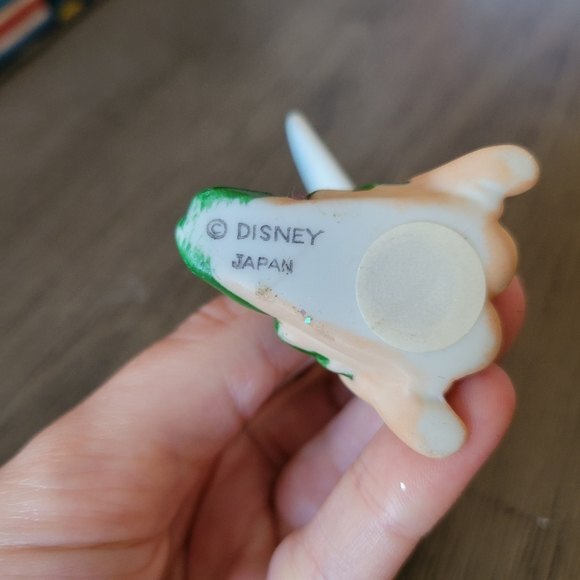 Vintage Disney Tinkerbell Ceramic Christmas Ornament Made in Japan - Picture 3 of 3